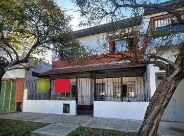 Casa · 196m² · 5 Ambientes · 1 Cochera · Casa en Florencio Varela