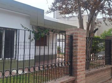Casa · 180m² · 6 Ambientes · 1 Cochera · Alquiler Zona Norte, Casa 3 Dorm