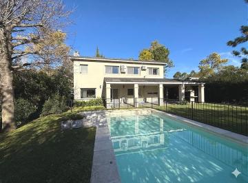 pileta · Casa en Venta El Aromo Apto Credito con Jardin y Pileta