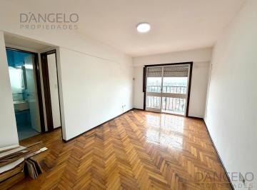 Departamento · 40m² · 2 Ambientes · 2 Amb - Cocina Independiente - Lavadero - Recien Pintado - Vista Panorámica