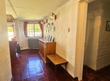 Casa · 175m² · 4 Ambientes · 3 Cocheras · Venta Casa 3 Dorm. con Pileta, B° Jardines del Rey, Neuquén