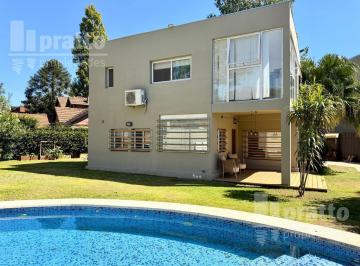 Casa · 332m² · 5 Ambientes · 4 Cocheras · Casa en Beccar