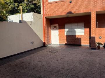 Casa · 100m² · 4 Ambientes · 1 Cochera · Aluiler Duplex en 2 Plantas 4 Ambientes con Cochera y Porton Automatizado en Carapachay