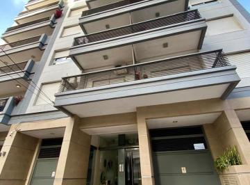 Departamento · 53m² · 2 Ambientes · 1 Cochera · Departamento en Banfield Este