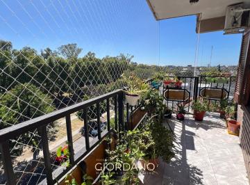 Departamento · 63m² · 3 Ambientes · 2 Cocheras · Venta Semipiso 3 Ambientes con 2 Cocheras – Apto Crédito | Frente a Estación Wilde