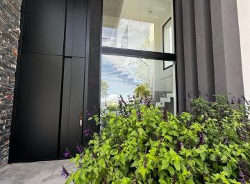 Casa · 300m² · 6 Ambientes · 4 Cocheras · Casa en Venta a La Laguna, Marinas Puertos Escobar