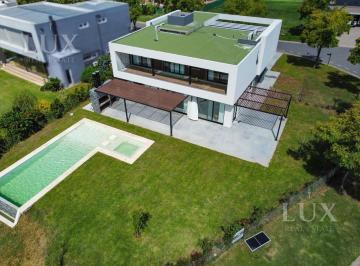 Casa · 300m² · 6 Ambientes · 4 Cocheras · Casa Amoblada en Alquiler Anual a La Laguna, Marinas Puertos Escobar