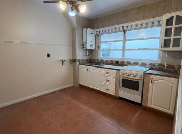 Departamento · 73m² · 4 Ambientes · Excelente 4 Ambientes en Avellaneda Centro - a m de Av Mitre