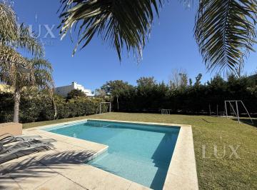 Casa · 240m² · 5 Ambientes · 4 Cocheras · Casa en Venta 3 Habitaciones La Reserva Cardales