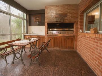 Casa · 225m² · 5 Ambientes · 2 Cocheras · Casa en Venta - 4 Dorm. 2 Baños - Ezeiza