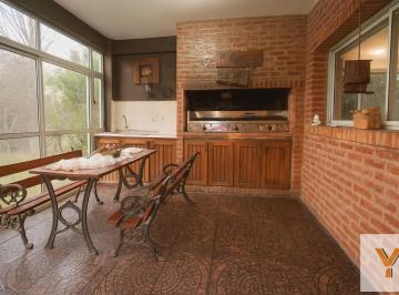 Casa · 225m² · 5 Ambientes · 2 Cocheras · Casa en Venta - 4 Dorm. 2 Baños - Ezeiza