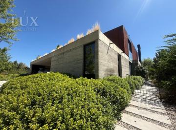 Casa · 284m² · 6 Ambientes · 4 Cocheras · Casa en Muelles a La Laguna Puertos del Lago