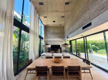 Casa · 284m² · 6 Ambientes · 4 Cocheras · Casa en Muelles a La Laguna Puertos del Lago