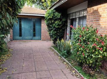 PH · 95m² · 3 Ambientes · 1 Cochera · P. H 4 Ambientes Alquiler en Temperley con Parque