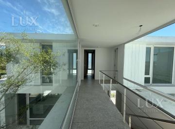 Casa · 304m² · 7 Ambientes · 2 Cocheras · Casa a La Laguna Muelles Puertos del Lago Escobar