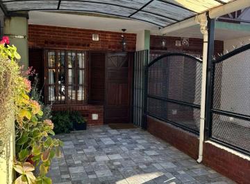 PH de 4 ambientes, San Bernardo · Tríplex con Todos Los Servicios San Bernardo del Tuyu