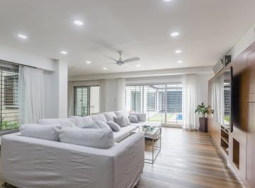 Casa · 272m² · 6 Ambientes · 3 Cocheras · Casa en Venta en Nuñez