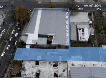 Terreno · 700m² · Terreno con Inmueble a Demoler. 781 m² en Av San Martín y Arijón