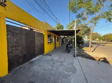Casa · 110m² · 3 Ambientes · 2 Cocheras · Casa C/ Local Comercial en Venta Sobre Av Alberdi