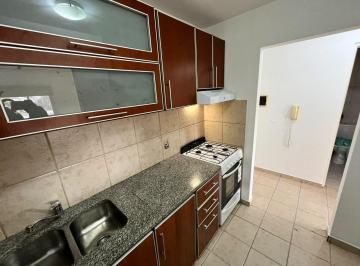 Departamento · 41m² · 2 Ambientes · Se Alquila Departamento de 1 Dormitorio 7 E/ 32 y 33