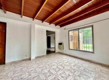 Casa · 150m² · 4 Ambientes · 2 Cocheras · Casa en Venta - 3 Dorm. 3 Baños - Cocheras - 150 m² - La Plata