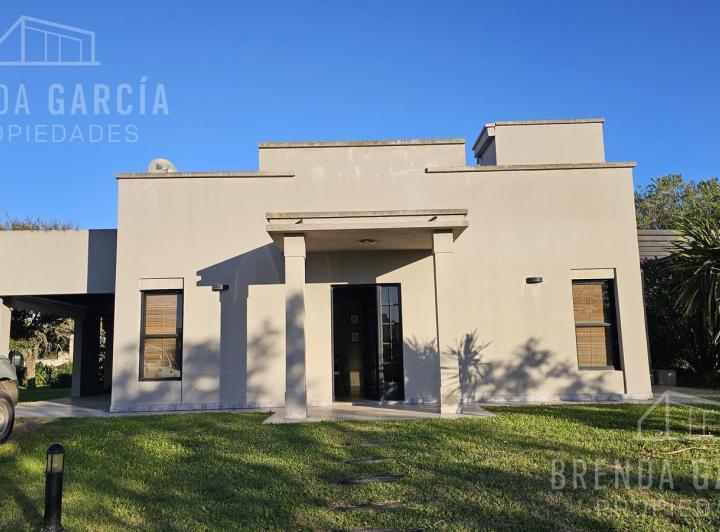 Casa · 1200m² · 3 Ambientes · 1 Cochera