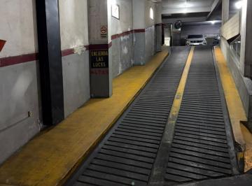 Garage , Almagro · Cochera Cubierta en Alquiler - Almagro