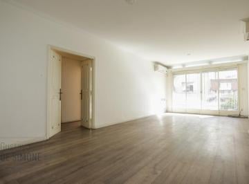 Departamento · 130m² · 4 Ambientes · Venta Departamento Piso de 4 Ambientes con Dependencia y Balcón Corrido en Balvanera / Abasto