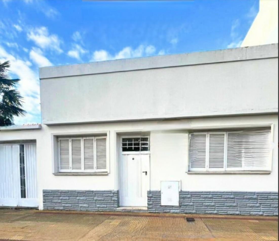 Casa de 1 dormitorio a la venta. Montiel al 1000. 1 dormitorio (posibilidad de un segundo dormitorio)