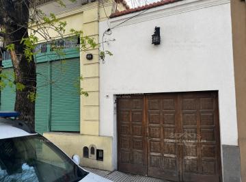 Casa · 300m² · 6 Ambientes · 5 Cocheras · Casa en Venta en Temperley, Lomas de Zamora, G. B. a. Zona Sur