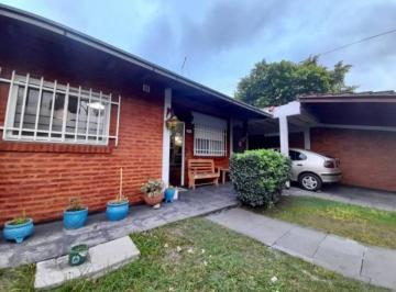 Casa · 160m² · 3 Ambientes · Casa en Venta en Villa Tesei - 3 Ambientes! Gran Parque Libre!