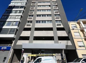 Departamento · 160m² · 4 Ambientes · Departamento en Alquiler, Uso Comercial