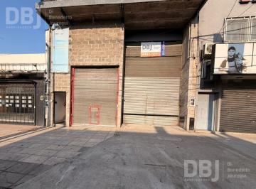 Bodega-Galpón · 423m² · 4 Cocheras · Alquiler Galpon 420 m² en Villa Madero (Sobre Av Crovara)
