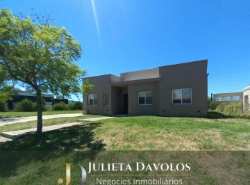 Casa · 185m² · 5 Ambientes · 2 Cocheras · Casa en Venta/alquiler 5 Ambientes Puertos del Lago Barrio Vistas