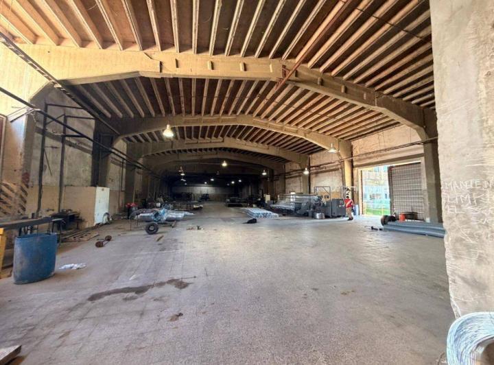 Bodega-Galpón · 7800m² · 4 Ambientes