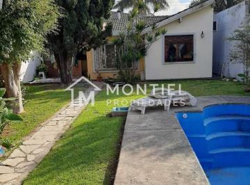 Casa · 196m² · 5 Ambientes · 2 Cocheras · Casa en Venta en El Palomar, Morón, G. B. a. Zona Oeste
