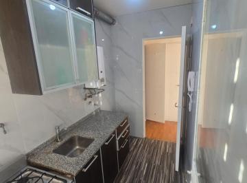 Departamento · 48m² · 3 Ambientes · Alquiler 3 Ambientes Luminoso Floresta No Mascota