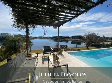 Casa · 202m² · 4 Ambientes · 2 Cocheras · Casa en Venta Al Agua en Puertos, Marinas - 2 Dorm en Suite, Pileta y Parquizacion