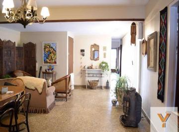 Departamento · 155m² · 4 Ambientes · Departamento en Venta - 3 Dorm. 2 Baños - 182 m² - La Plata