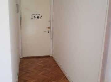 Departamento · 32m² · 2 Ambientes · Alegre 2 Amb Piso Alto Super Impecable