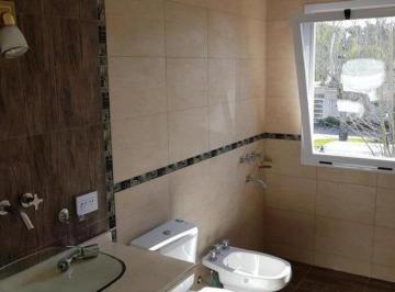 Casa · 156m² · 4 Ambientes · 1 Cochera · Casa en Venta - 3 Dorm. 3 Baños - 1250 m² - Haras del Sur I, La Plata
