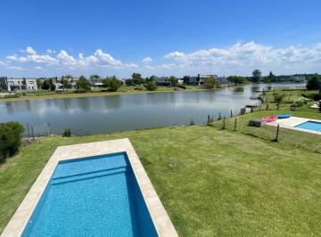 Casa · 202m² · 5 Ambientes · 4 Cocheras · Casa en Canton a La Laguna en Venta - con Piscina