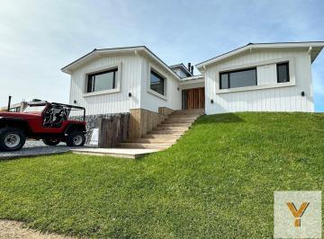 Casa · 359m² · 5 Ambientes · 2 Cocheras · Casa en Venta - 4 Dorm. 2 Baños - 1.002 m² - Pinamar