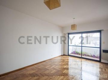 Departamento · 43m² · 2 Ambientes · Alquiler de Departamento de 2 Ambientes en Caballito! Apto Profesional!