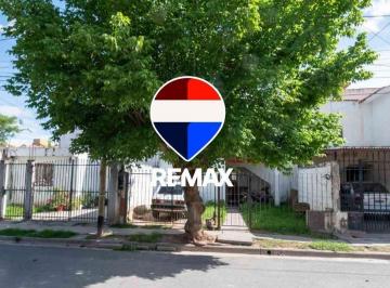 Casa · 120m² · 4 Ambientes · 1 Cochera · Casa 3 Dorm. Venta Barrio Limache Zona Sur