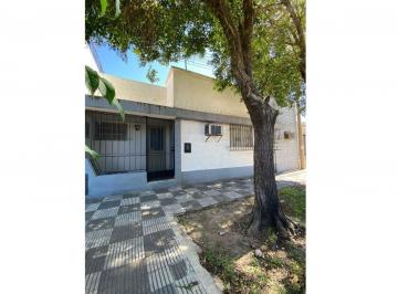 Casa · 81m² · 3 Ambientes · Casa de Dos Dorm. en El Sur de La Ciudad