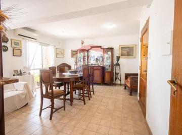 Departamento · 100m² · 8 Ambientes · 1 Cochera · Departamento 2/3 Dorm con Cochera en Venta