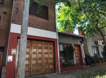Casa · 127m² · 5 Ambientes · 1 Cochera · Venta Casa 5 Amb. Munro, 4 Dorm., Coch, Patio