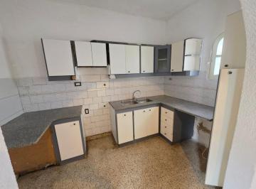 Casa · 109m² · 4 Ambientes · 2 Cocheras · Venta Casa Amplia con Gran Fondo Verde San Justo