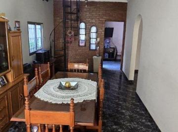 Casa · 119m² · 4 Ambientes · Venta Casa Multifamiliar Ramos Mejia